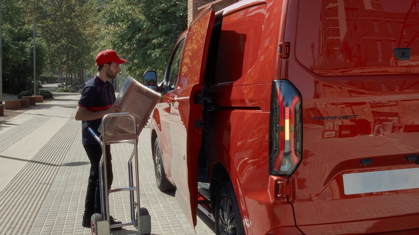 Ford Transit Custom mit elektrischen Schiebetüren