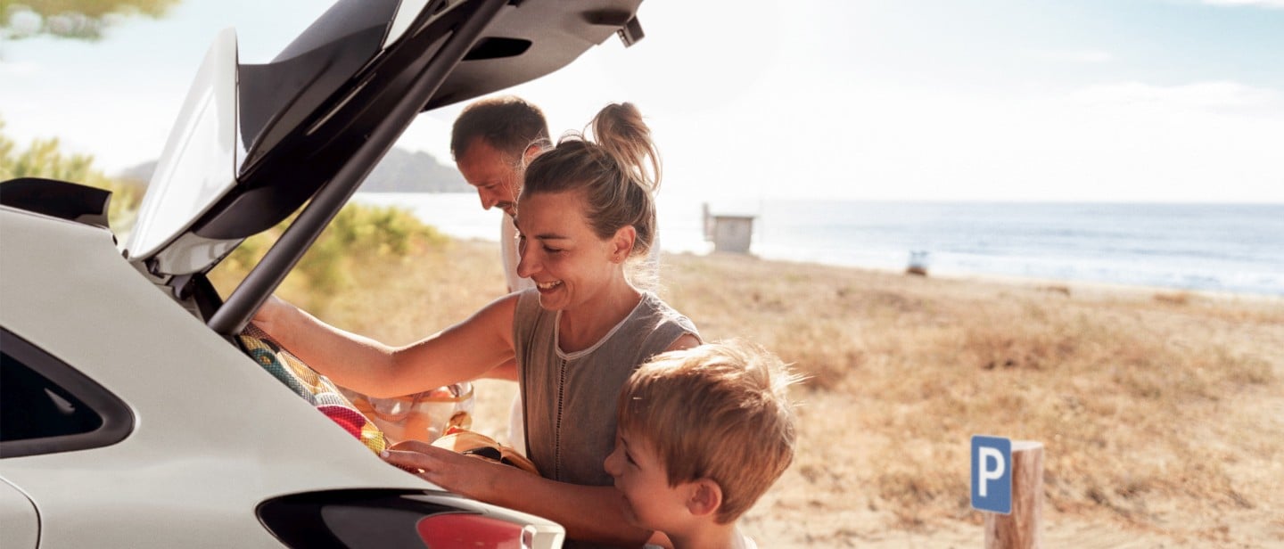 Der Sommer beginnt mit Ihrem Ford. ** Mit unserem Ford Service Urlaubs-Check starten Sie entspannt in den Sommer.