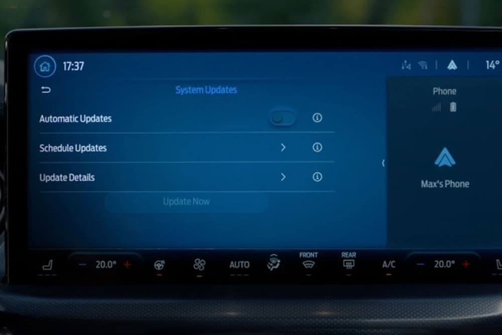 SYNC 4 zeigt automatische Updates auf dem Bildschirm an.