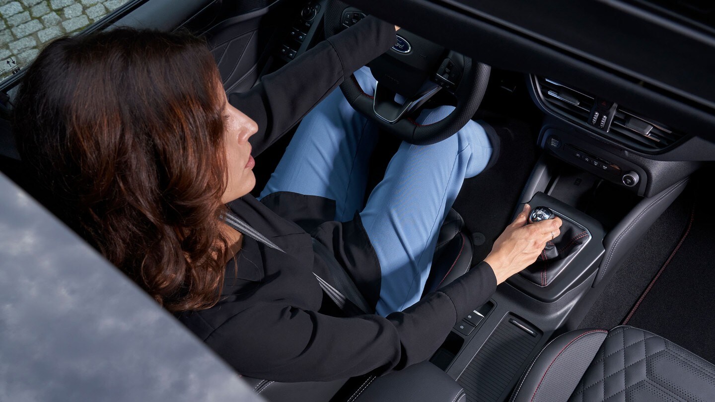 Frau im Auto