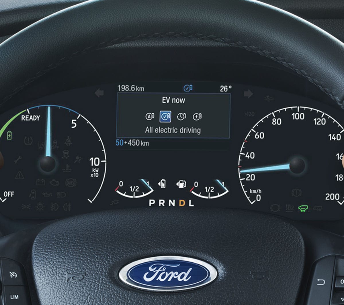 Ford Tourneo Custom Plug-in-Hybrid Innenraumschuss Bordcomputer im Detail