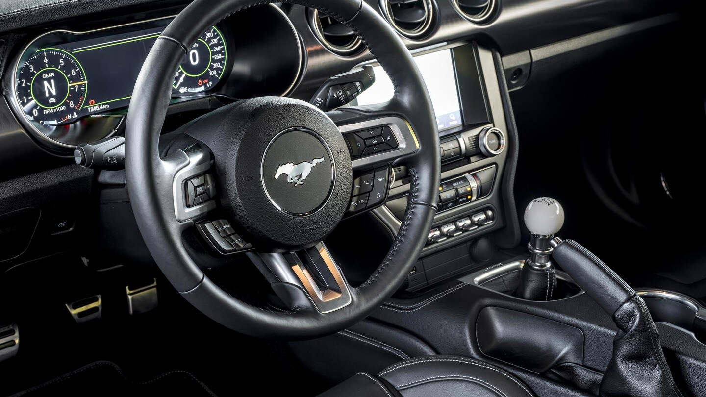 Ford Mustang, Ausstattung