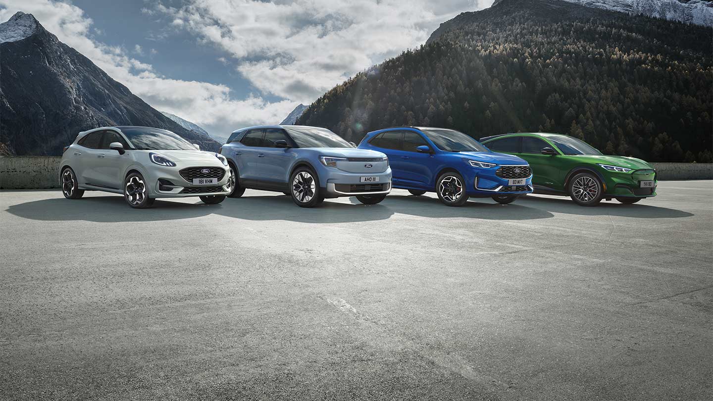 Auswahl an Ford Fiesta Ersatzfahrzeugen, darunter Ford Puma, elektrischer Ford Explorer und Ford Kuga