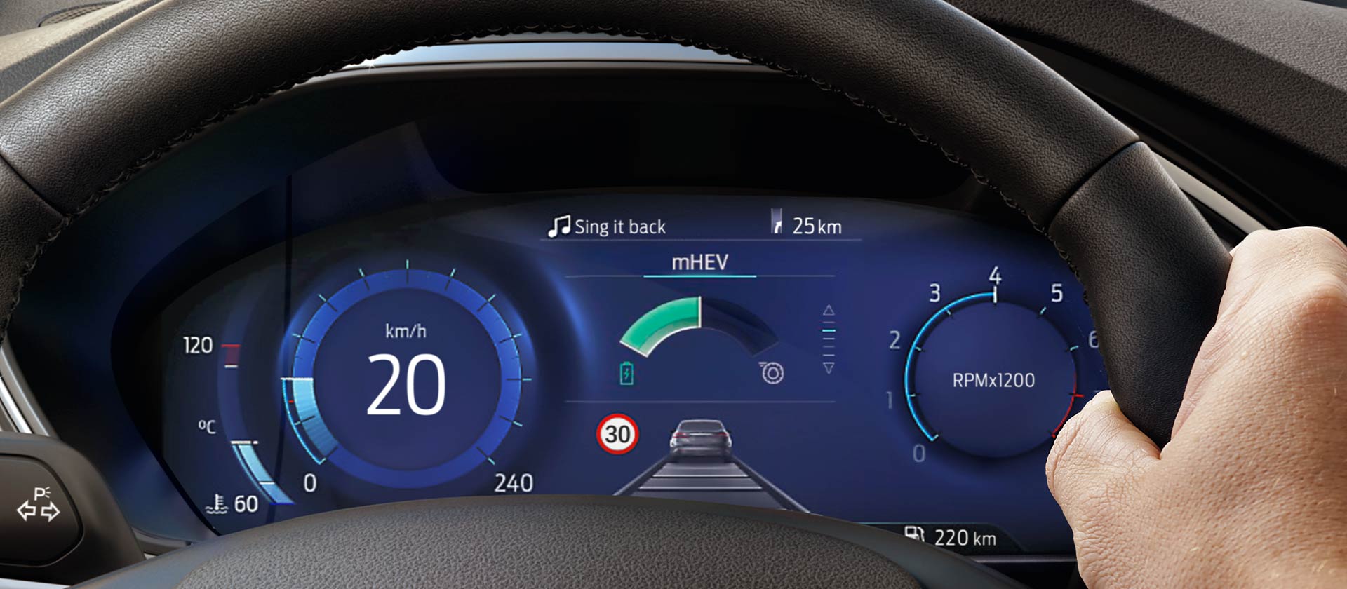 Eine Nahaufnahme des 12,3-Zoll-Kombiinstruments im Ford Focus, die die Informationsanzeigen zeigt