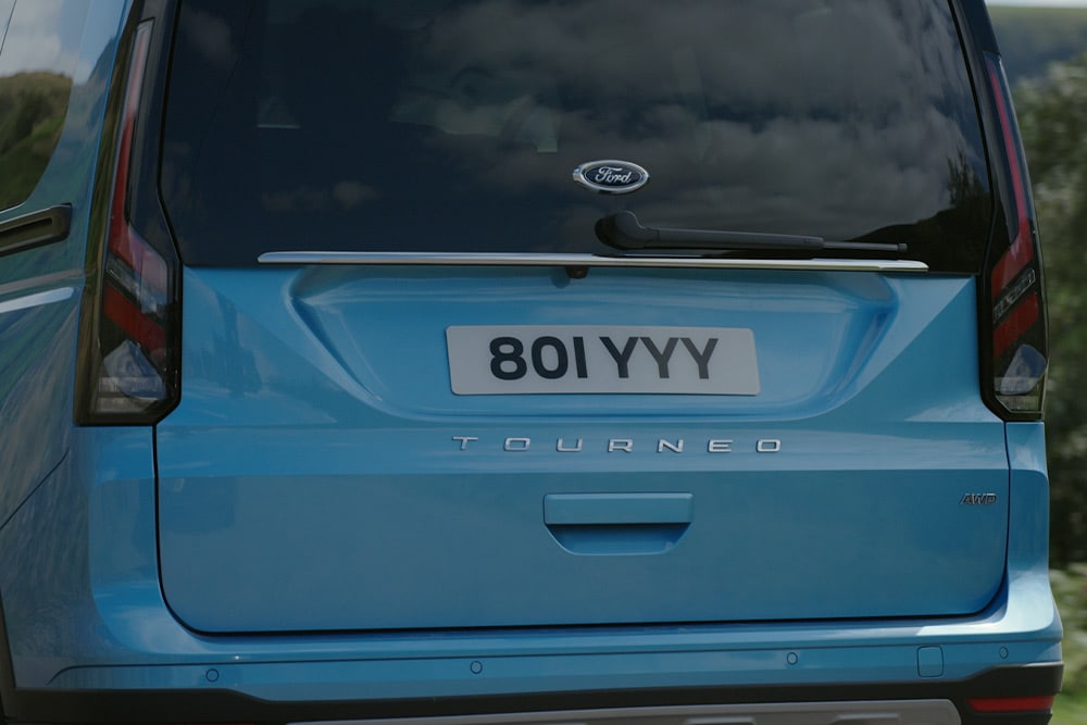 Rückansicht des Ford Tourneo Connect.