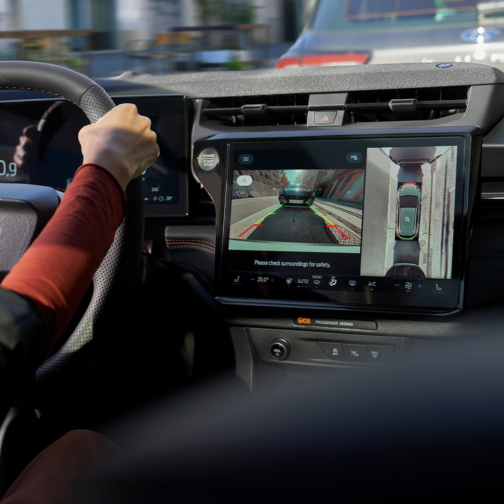 Viewing Ford Puma’s 360-degree camera on the in-car screen.