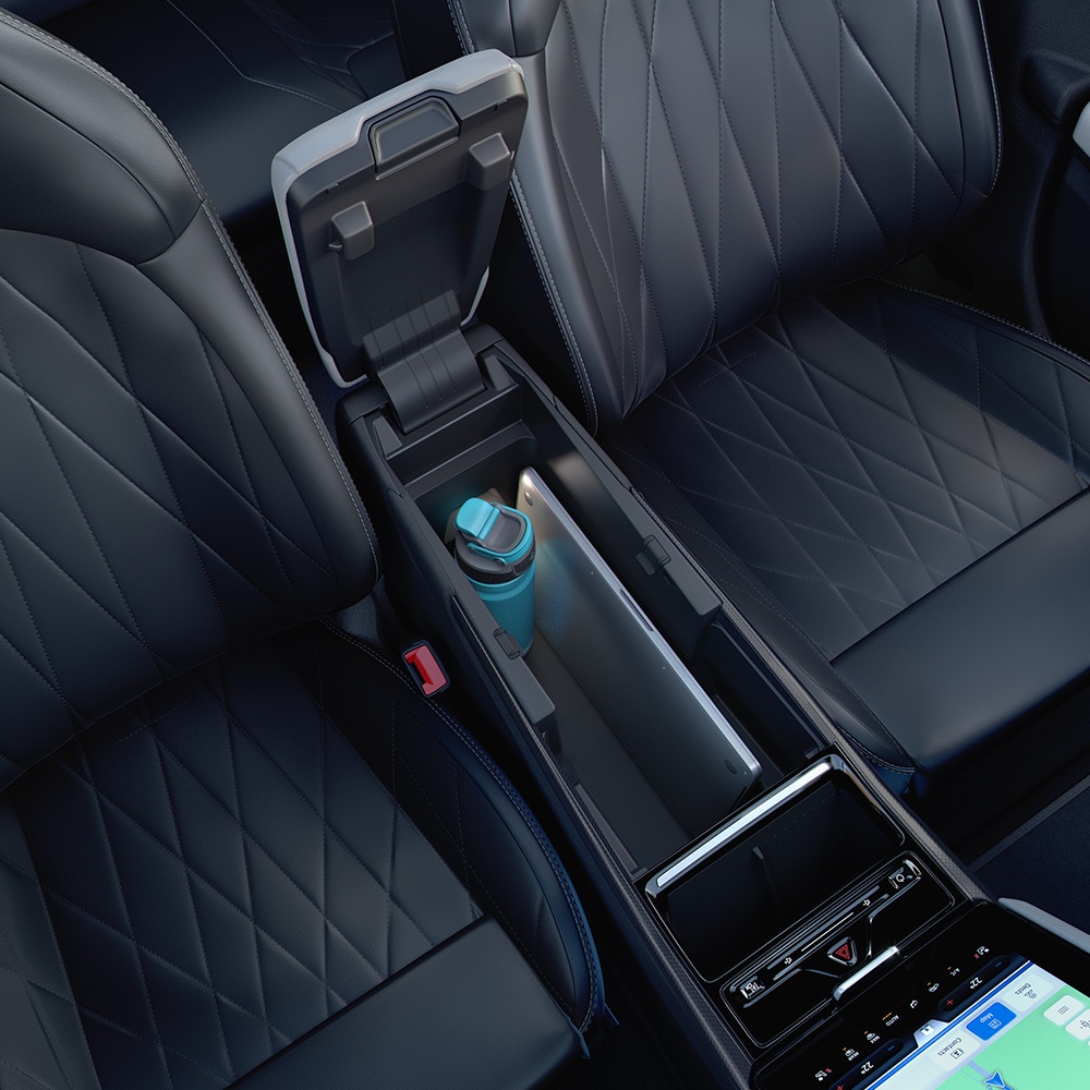 Die MegaConsole des Ford Explorer® befindet sich zwischen den Vordersitzen und bietet Platz für mehrere 1,5-Liter-Flaschen sowie einen Laptop.