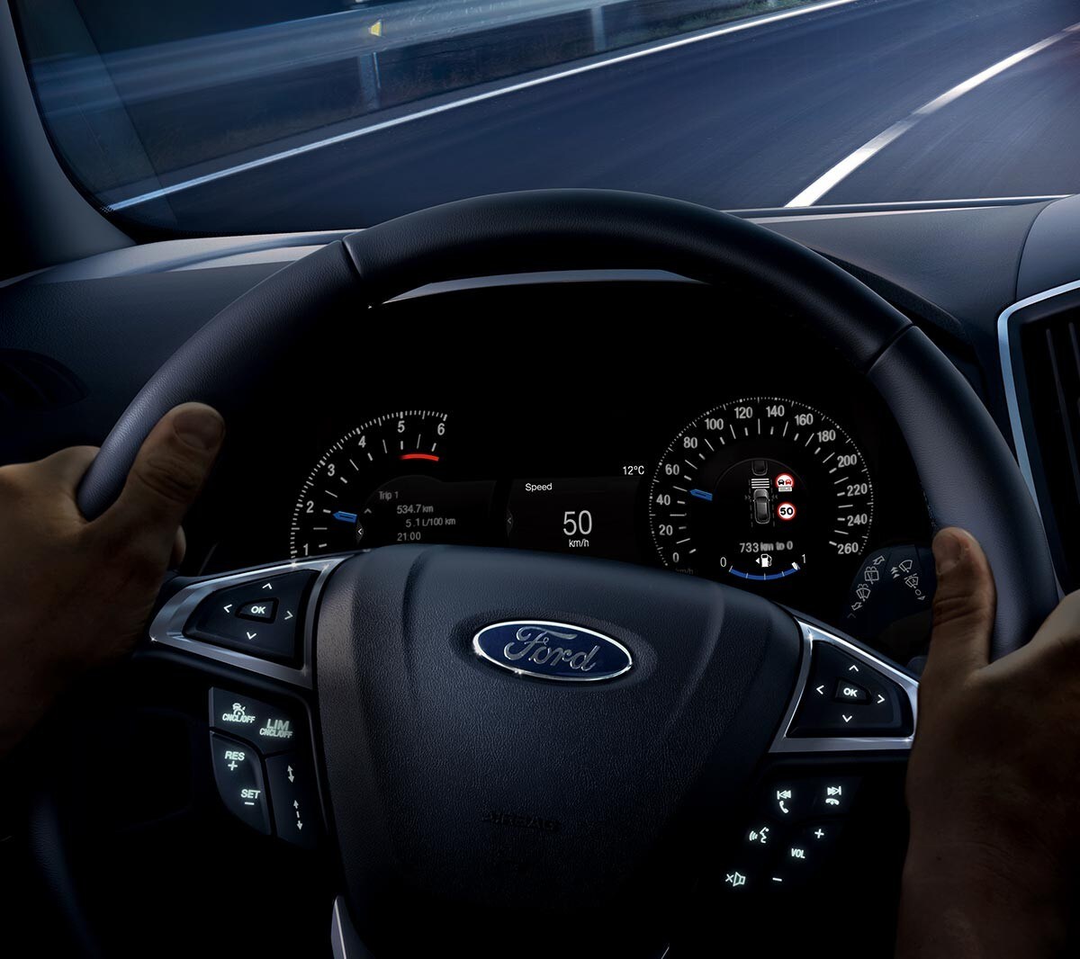 Ford Galaxy Hybrid. Detailansicht Lenkrad