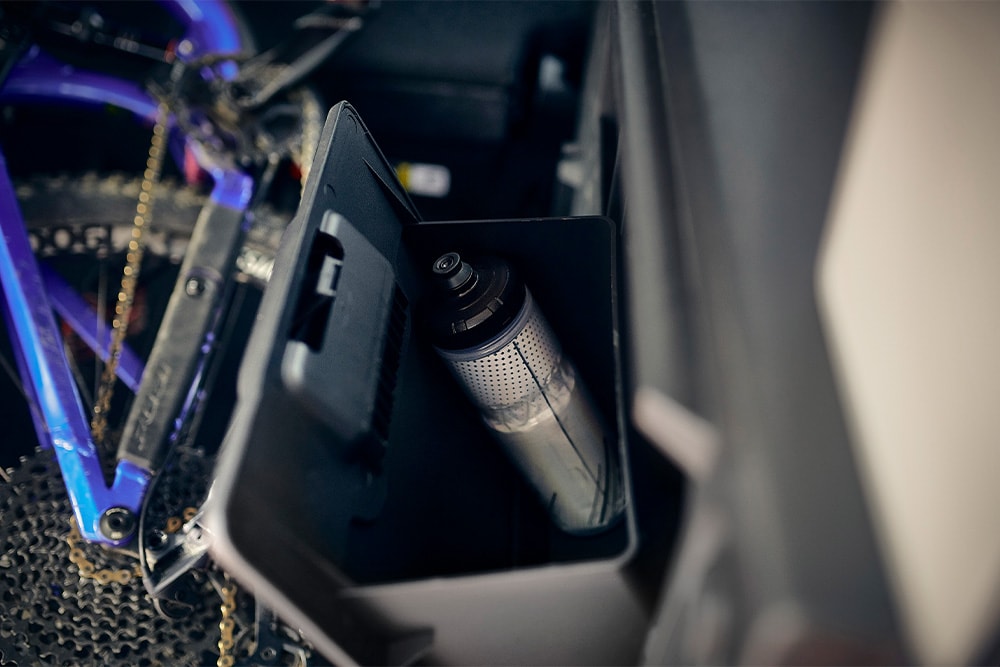 Ford E-Tourneo Courier Active Kofferraum mit Fahrrad