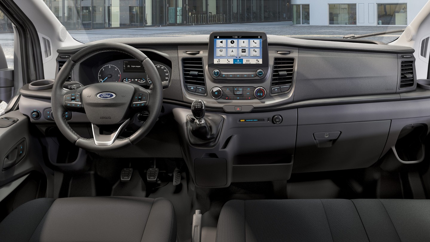 Ford Transit Innenraumansicht Fahrerkabine Blick nach vorn