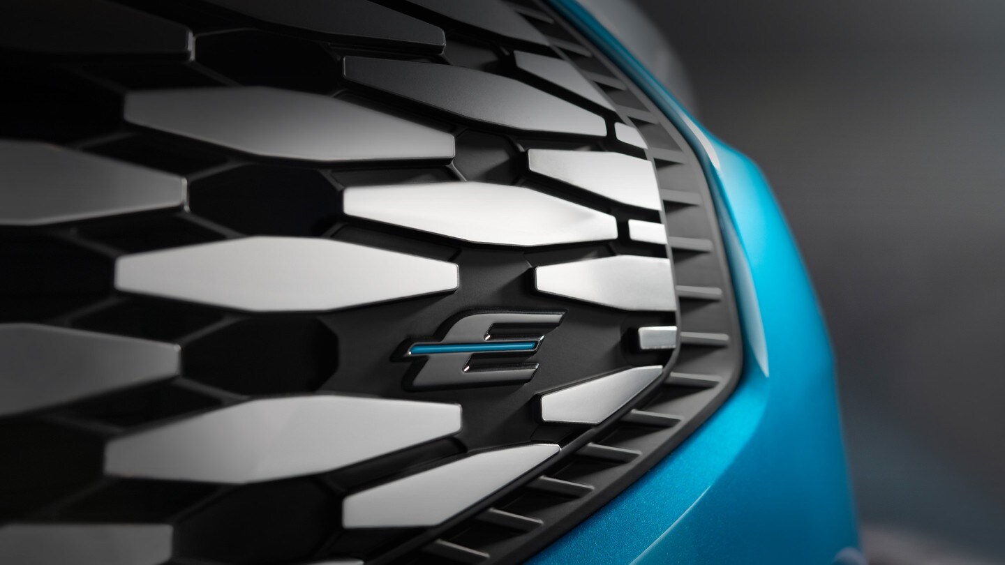 Ford E-Transit Custom Blau Ausschnitt Kühlergrill