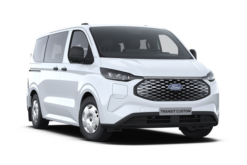 Weisser Ford E-Transit Custom Kombi Elektro-Transporter, schraege Frontansicht.  