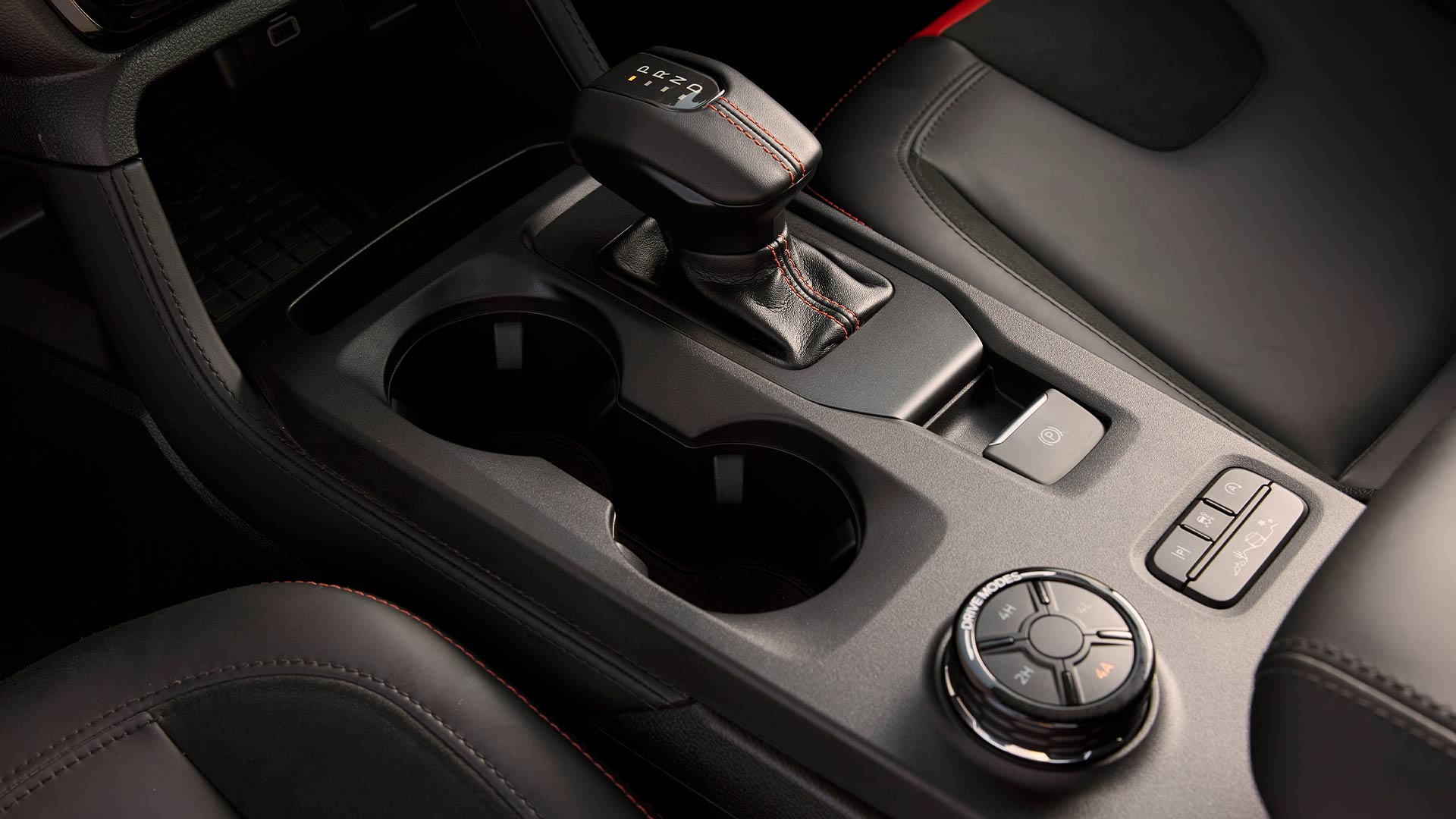 Mittelkonsole des Ford Ranger Raptor mit Fahrmoduswahlschalter.