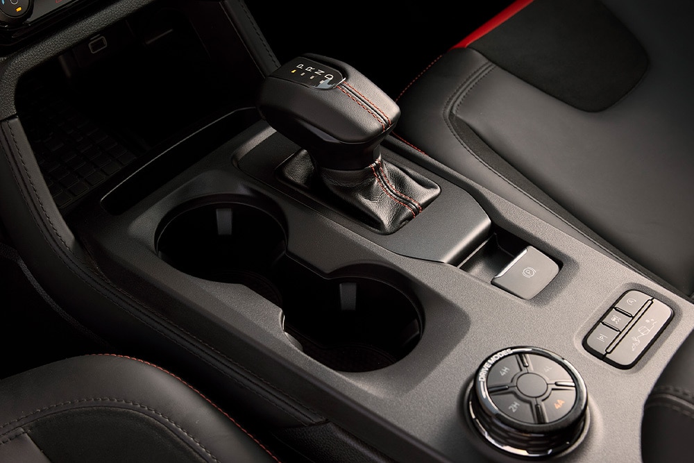 Mittelkonsole des Ford Ranger Raptor mit Fahrmoduswahlschalter.