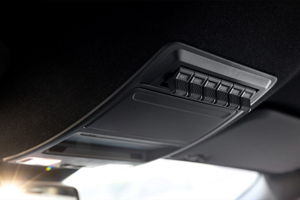 Nahaufnahme der Upfitter-Schalter eines Ford Ranger Raptor.