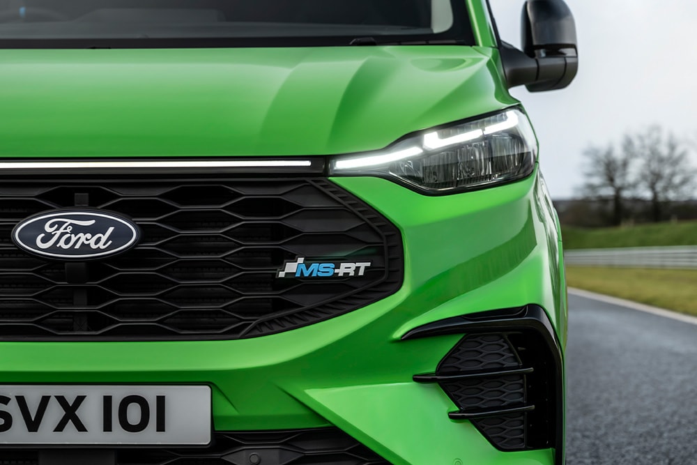 Gruener Ford Transit Custom MS-RT Kleintransporter