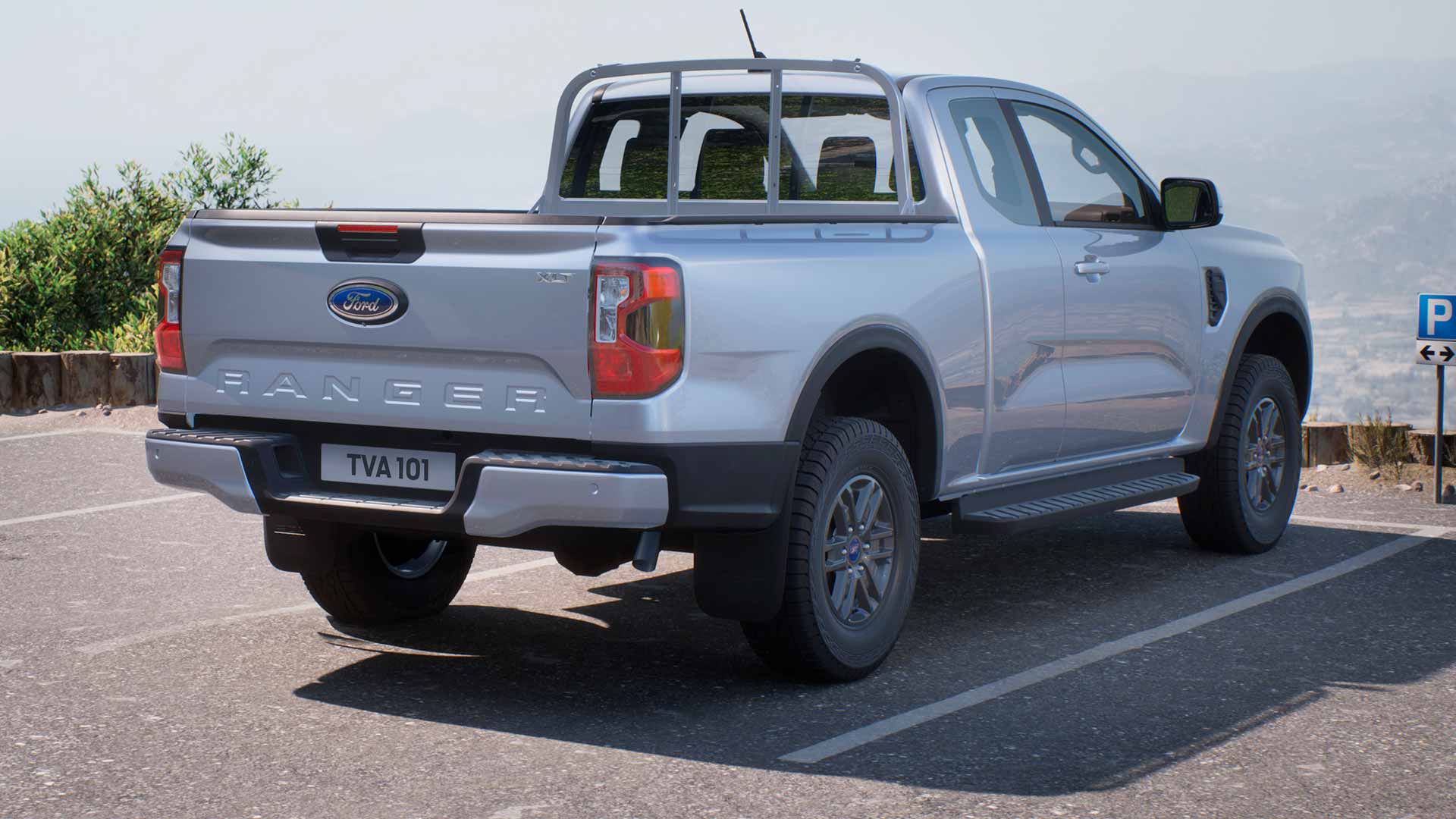 Ansicht eines geparkten silbernen Ford Ranger XLT mit Extrakabine.