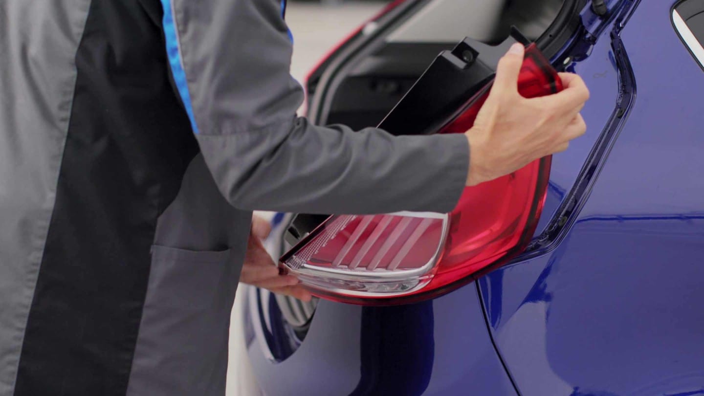 How To Change Brake Light On Ford Fiesta 2004