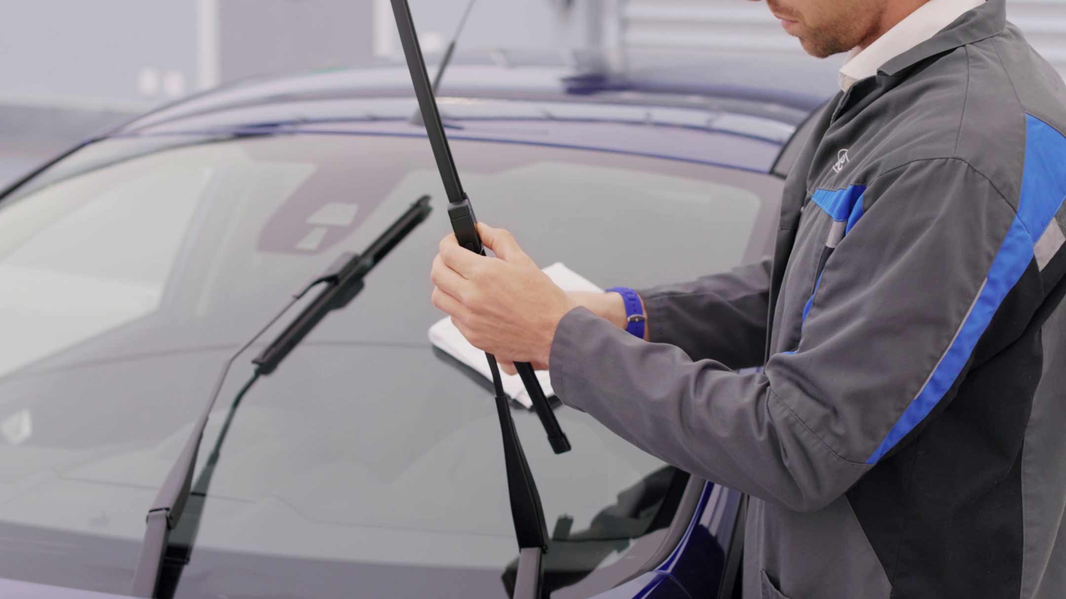 How to change your wiper blades