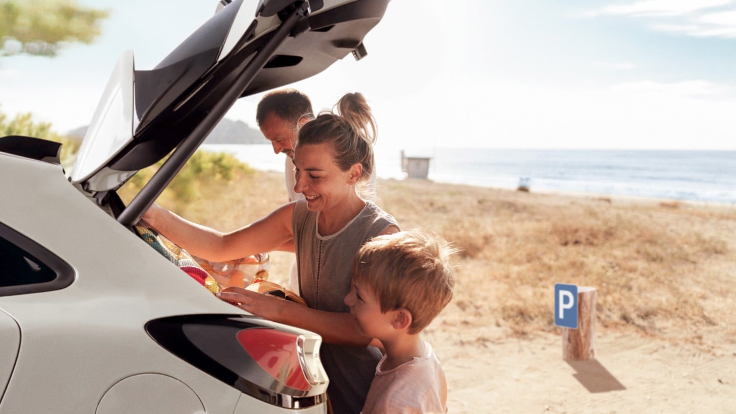 Der Sommer beginnt mit Ihrem Ford. ** Mit unserem Ford Service Urlaubs-Check starten Sie entspannt in den Sommer.