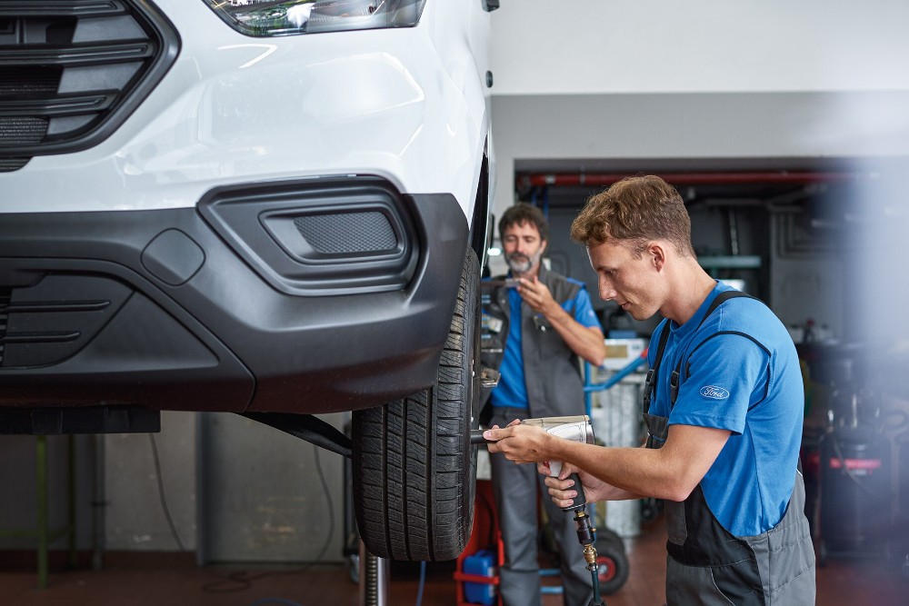 Ford Reifenservice