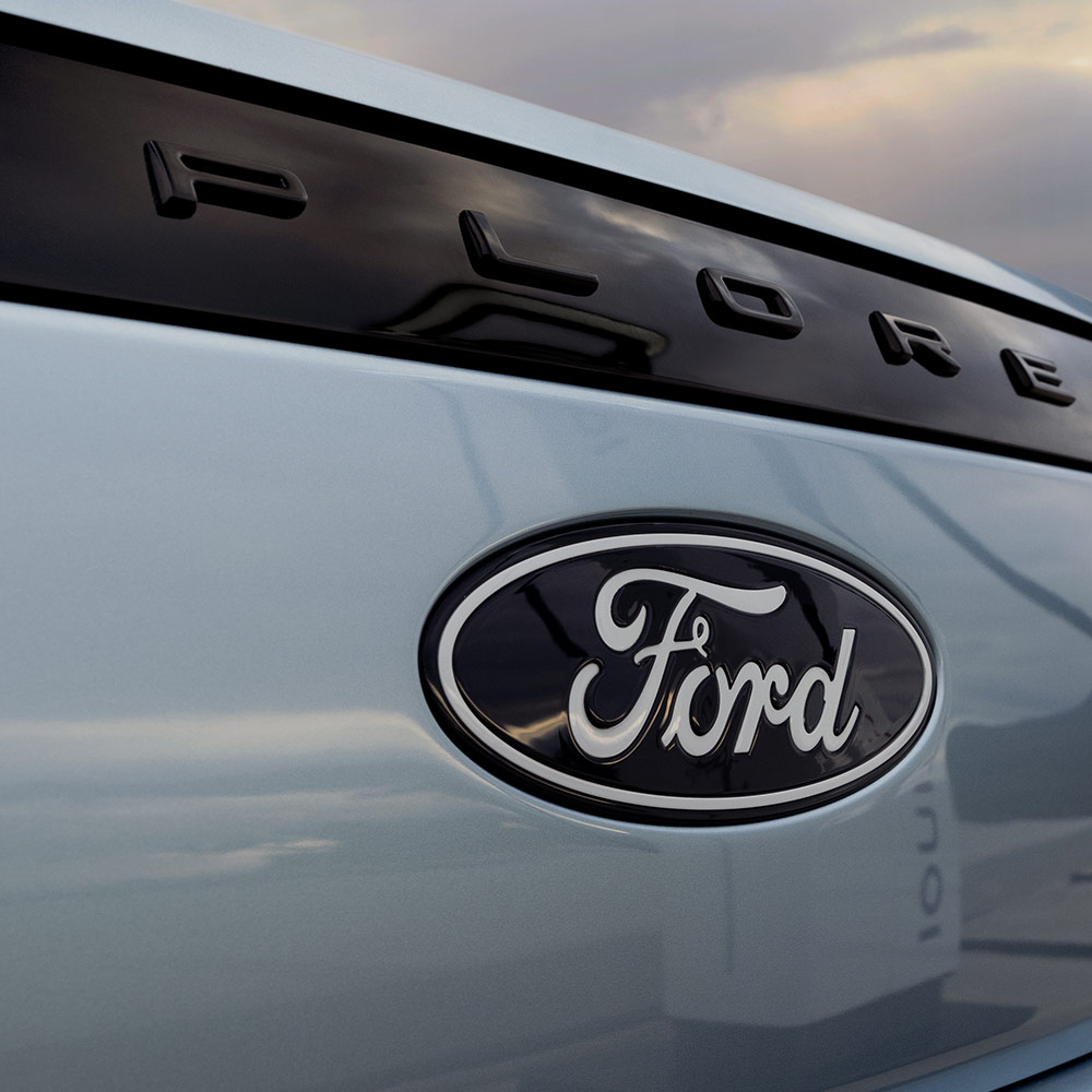 1000x1000 image of a Ford Logo