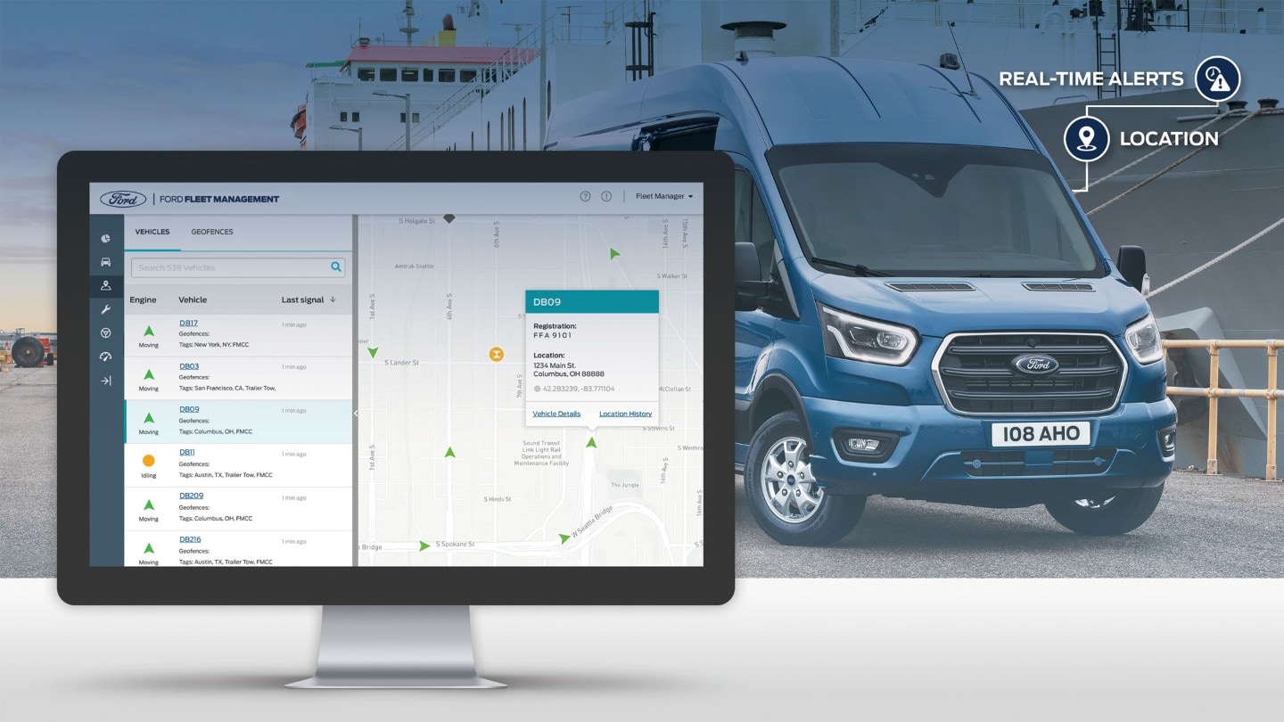 Ein Monitor zeigt eine Kartenansicht in der Ford Fleet Management Anwendung